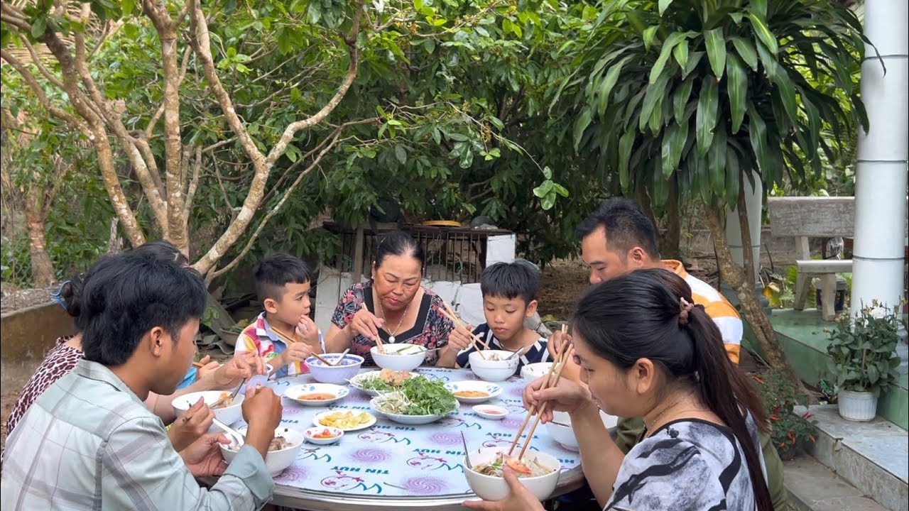 Lâu lâu Nấu Lại Nồi Hủ Tiếu Hải Sản Cho Cả Nhà Thưởng Thức Ai Cũng Thích