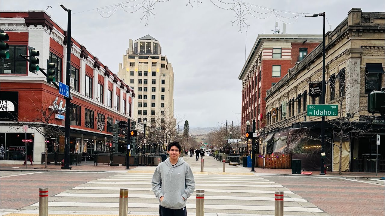 Hector’s 🎄🎅 trip to Boise, Idaho