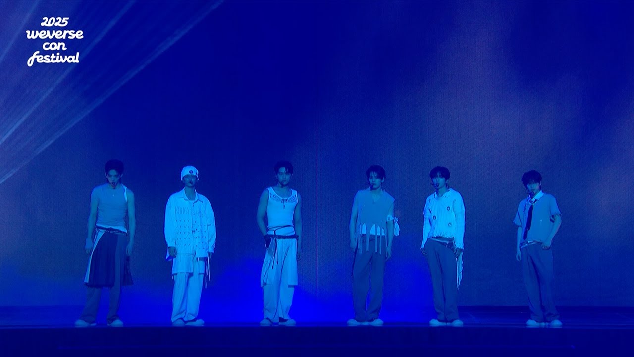 LUN8 루네이트 - 'Intro + WHIP' @ 2025 Weverse Con Festival