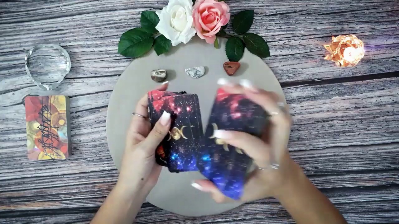 Por que ele(a) se afastou? | Tarot Responde
