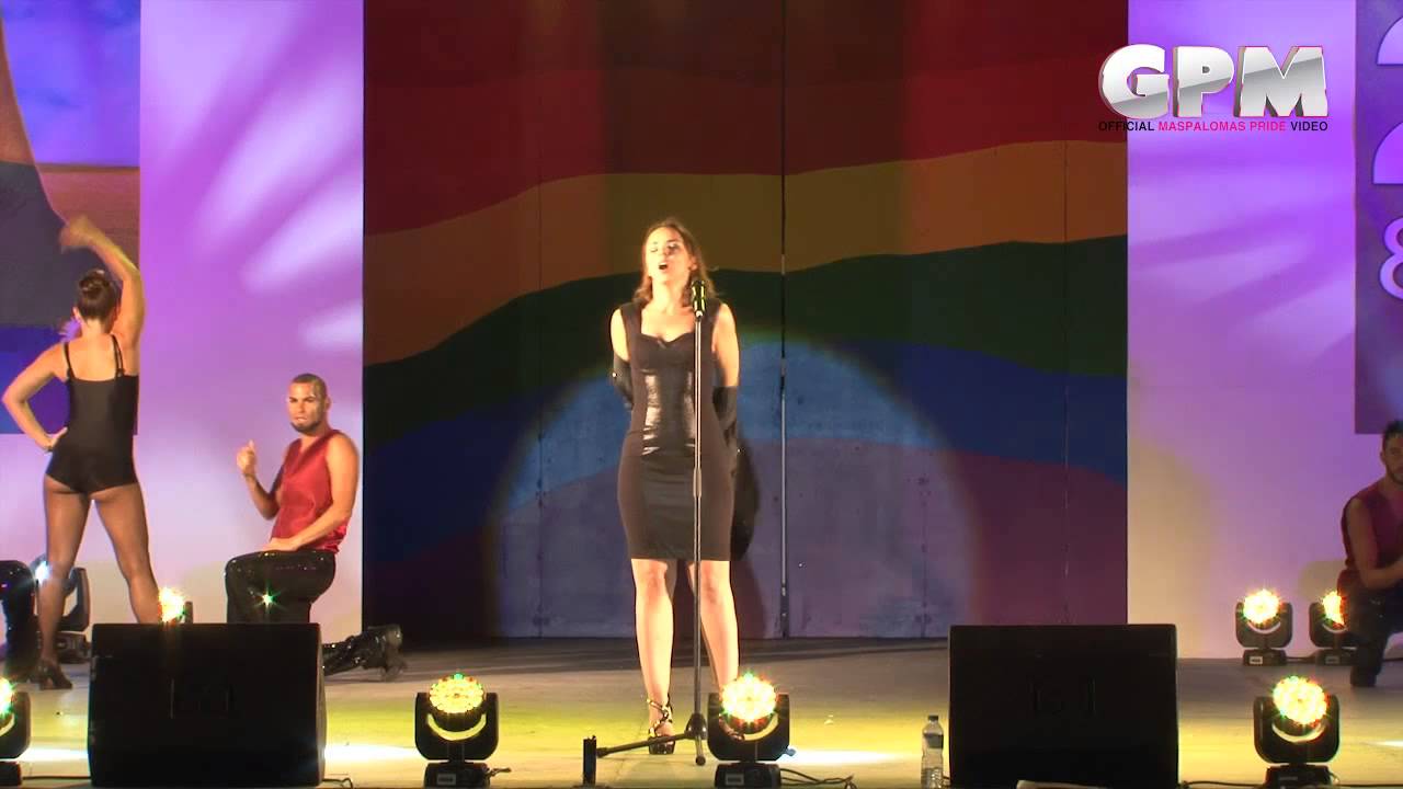 Actuación de Chenoa durante el Gay Pride Maspalomas 2014