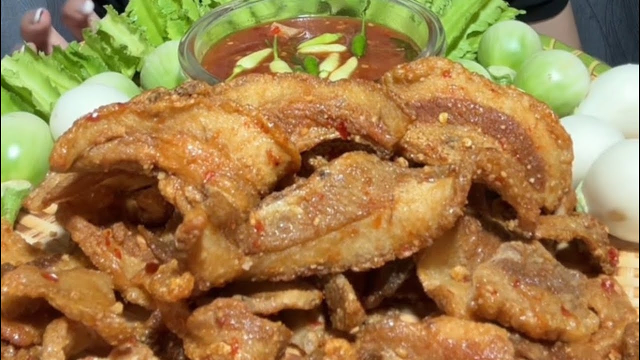 ￼ mắm tóp mỡ ba rọi giòn rụm . Ăn với mắm dưa cá cơm  ngon nha cả nha❤️