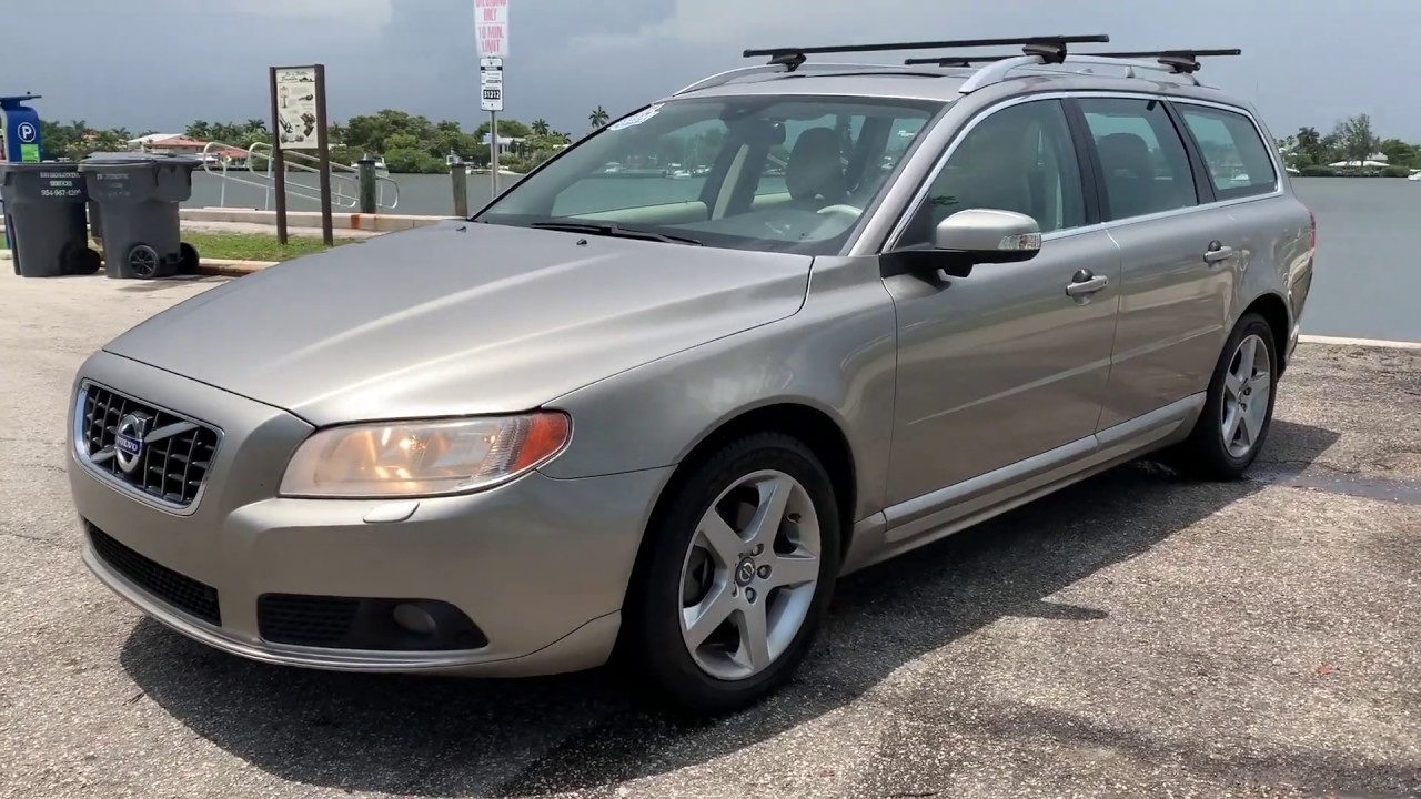 2010 VOLVO V70 MINT CONDITION