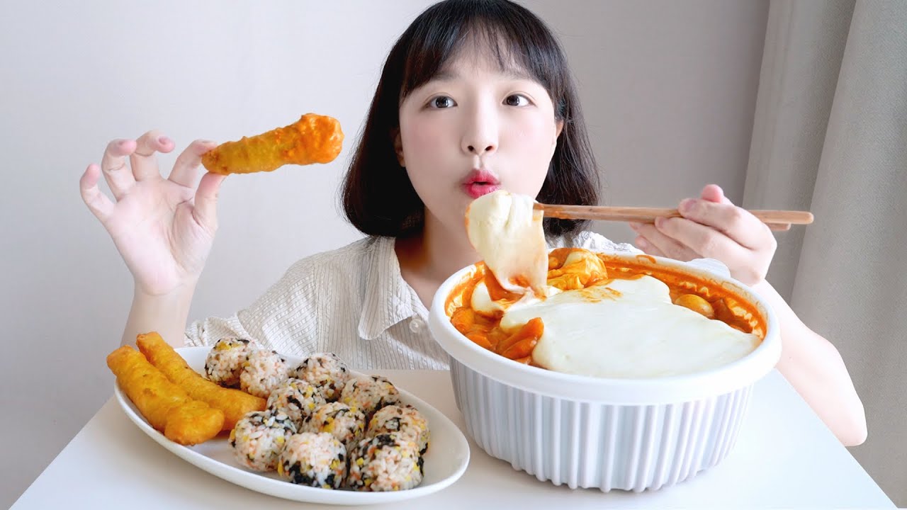 품절 대란✨응떡 크림 카레 떡볶이 먹방🍛응급실 떡볶이 너무 오랜만이잖아 나 좀 설레…(ft. 오징어튀김, 날치알 주먹밥) REALSOUND MUKBANG | Tteokbokki