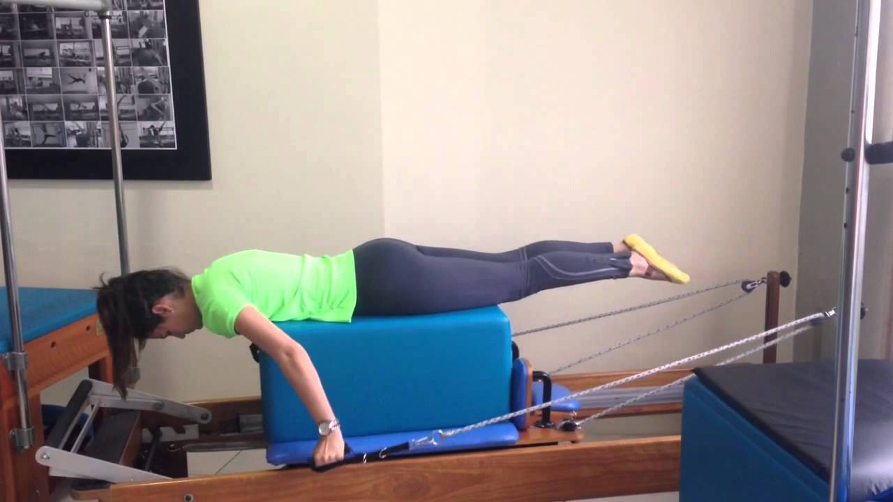 Alongamento de cervical e fortalecimento de bra&ccedil;os e costas! Pilates Brasil