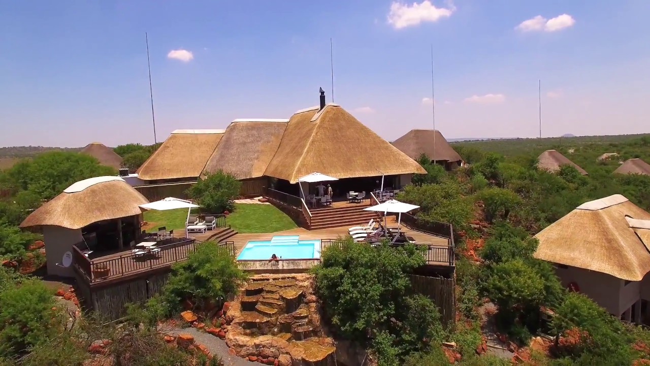 Umzolozolo Private Safari Lodge