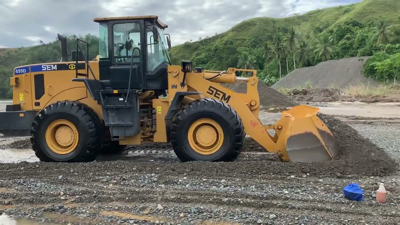 Wheel loader quarrying sem 655D