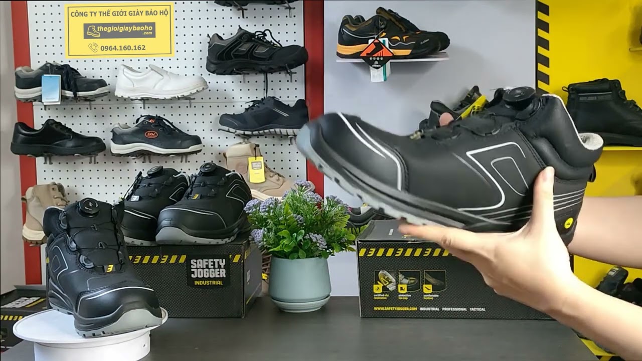 Giày bảo hộ Jogger Cador S3 MID TLS