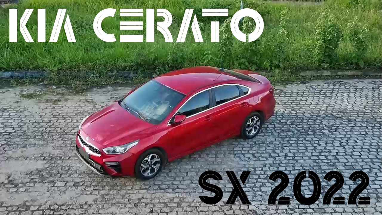 Kia Cerato SX 2022. O mundo não é feito só de Corolla e Civic