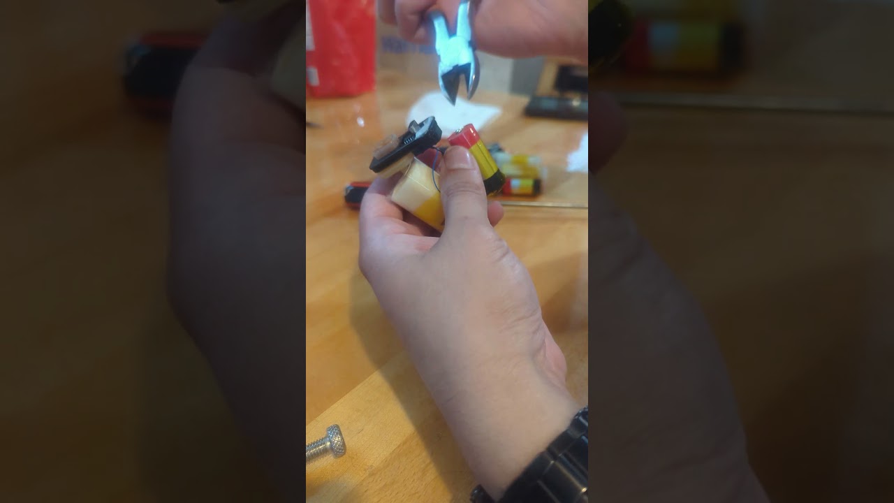 Vape Disassembly Pt 1 - LOST MARY - How To for Recycling - via Redwood Materials