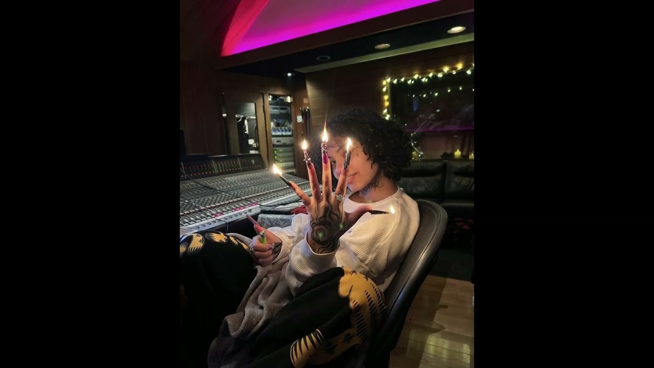 [FREE] Playboi Carti Type Beat 2025 - ''CANDLES''