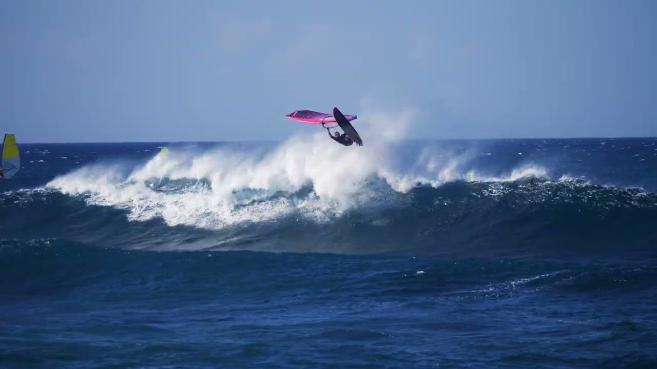 Kona winds at Lanes // Windsurfing Maui