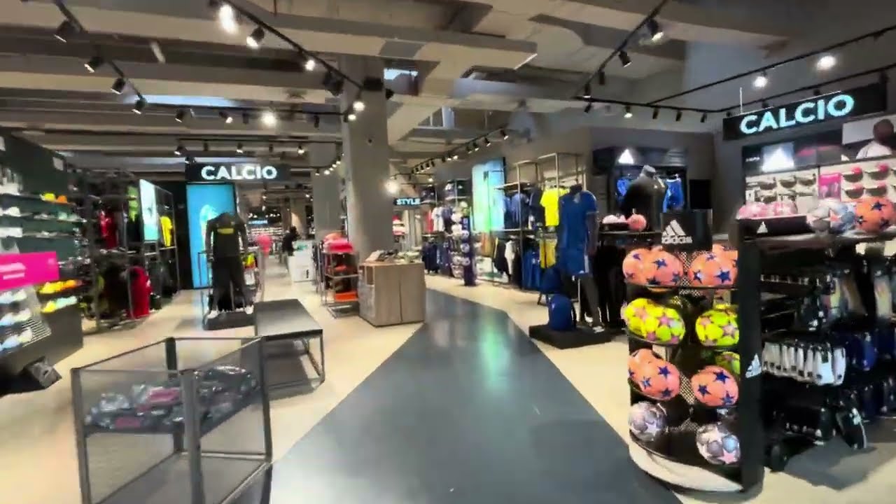 LED display for retail shop case sharing