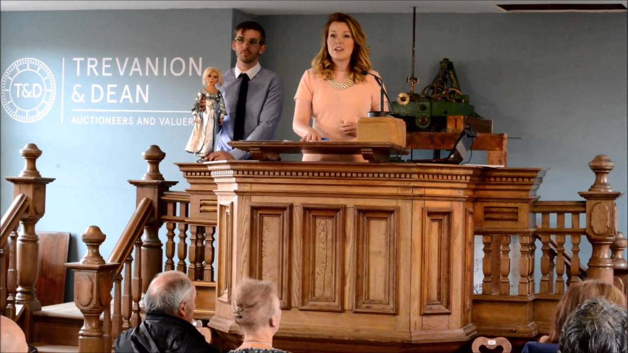 Lady Penelope puppet sold for £19,000