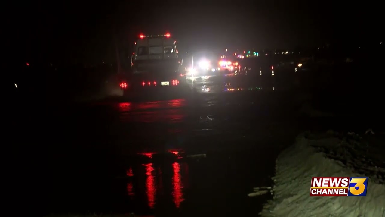 Swift water rescue underway as N Indian Canyon floods at the wash