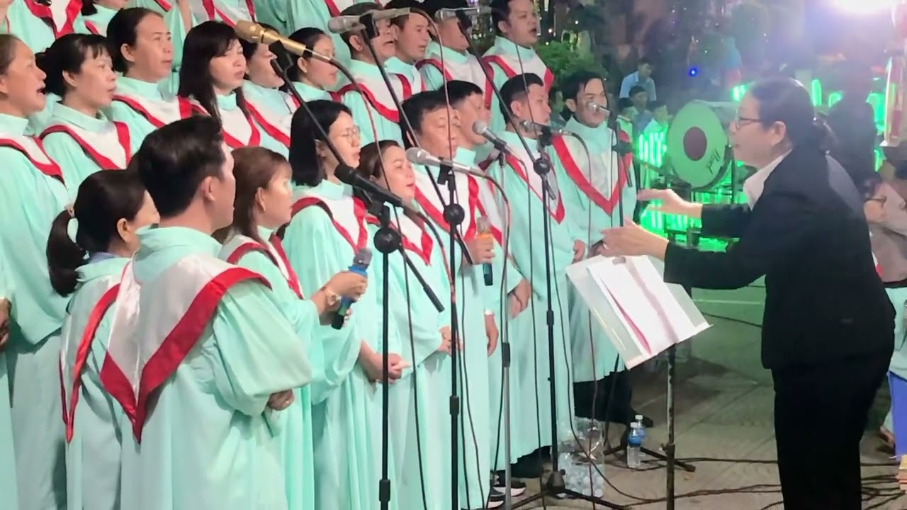 DÂNG LỄ GIÁNG SINH- Nguyên Nhung- Ca đoàn AveMaria & Têrêsa Gx Thái hiệp.