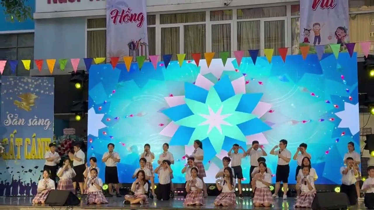 ngày 12 tháng 2, 2026