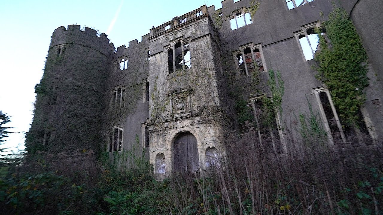 Inside collapsed Castle In Middle Of Nowhere !