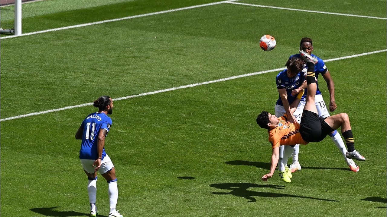 Por Esto Raúl Jiménez Vale €100M...