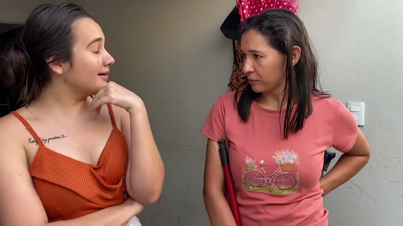 Isso que dá morar perto de gente fofoqueira e curioso