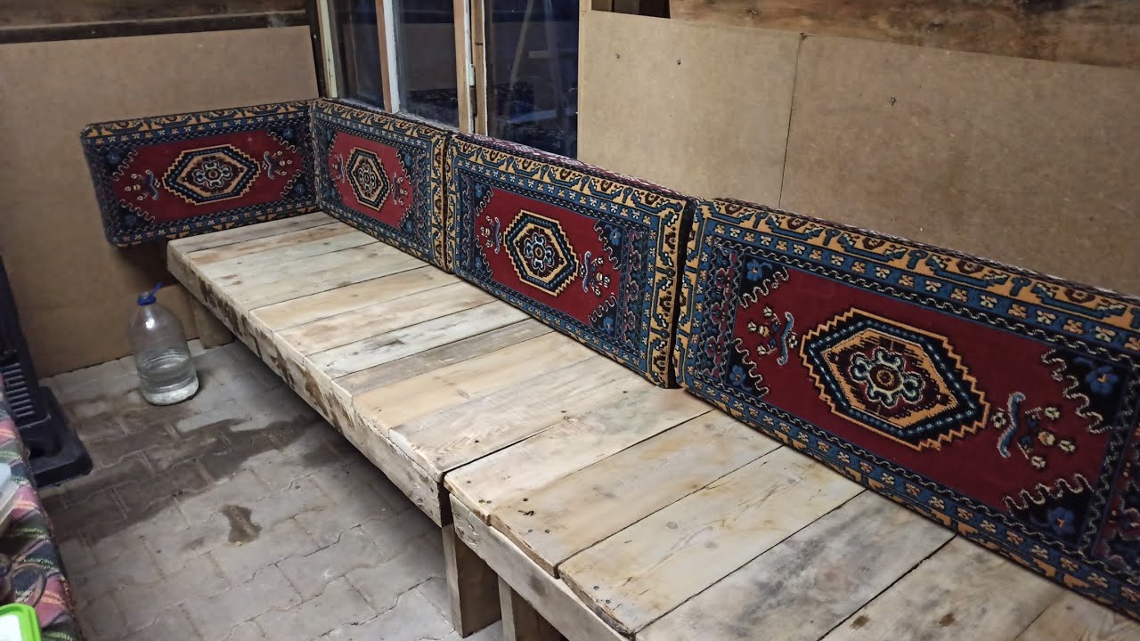 Köyde kulübeye devam,sedir yapımı