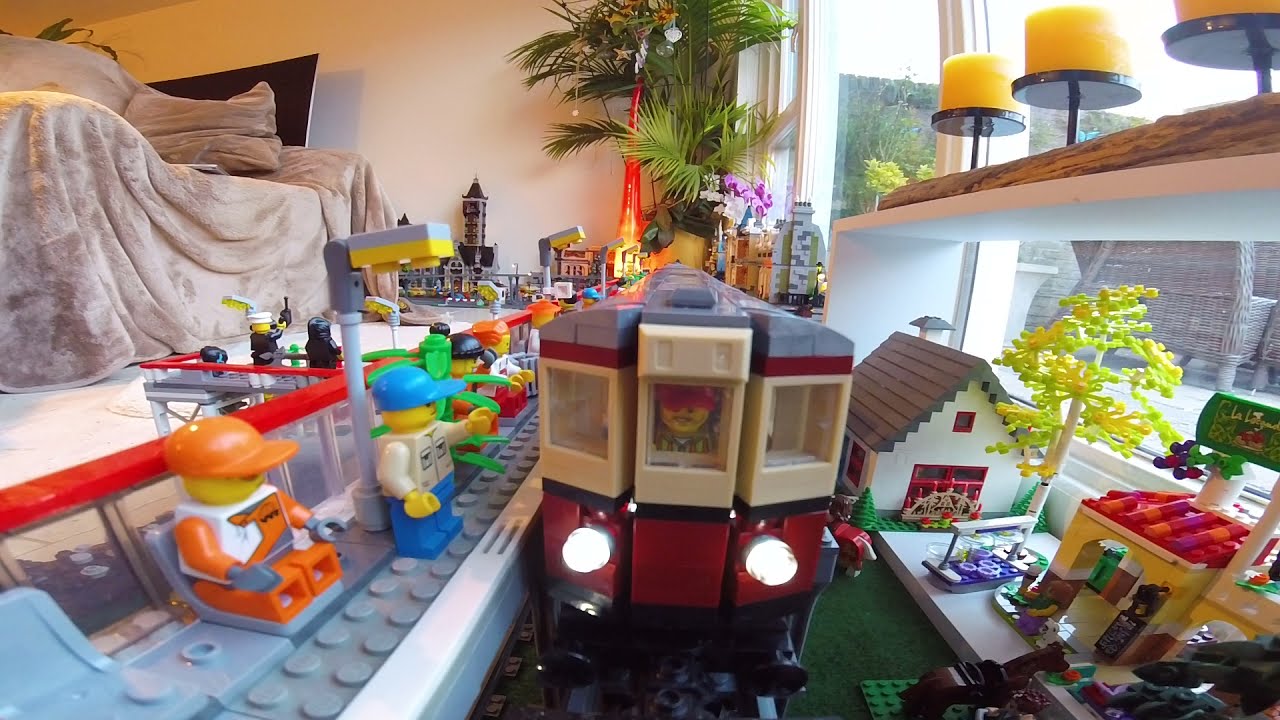 XXL LEGO Train & Railway 90m Layout: BR 475 Berlin old city train (S-Bahn) front view [GoPro]