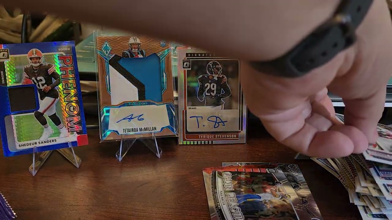 Optic family pack battle! 16 optic blasters! Who do you think wins!