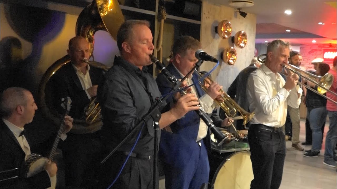FRIDAY NIGHT PUB JAM, The Full Set @ The Village Hotel Pub, Whitley Bay, UK, October 31st, 2025.