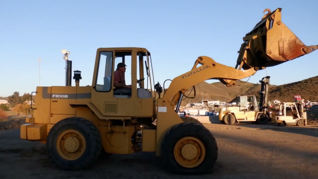 FIATALLIS FR10B For Sale