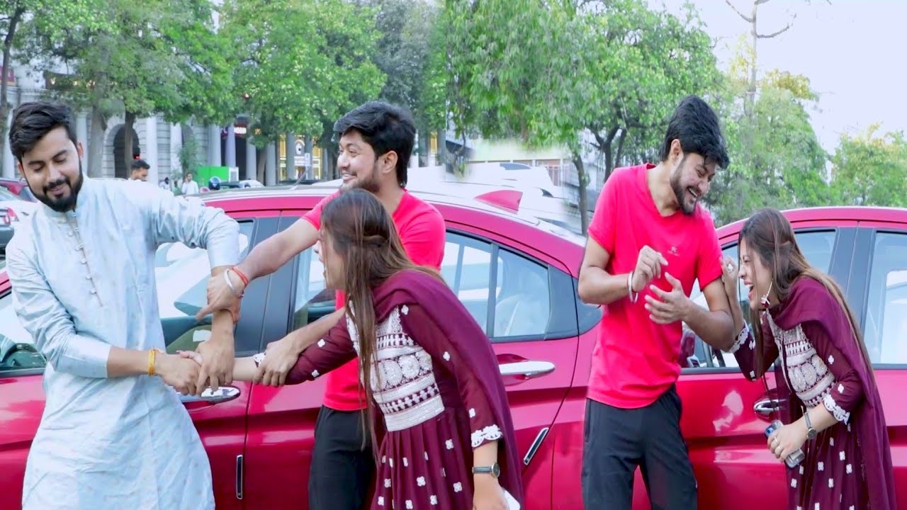 @Crazy Sana khan पर मांगी किस @Somesh Brijwasi  हुए नाराज || Prank By Desi Boy || Hem Yada
