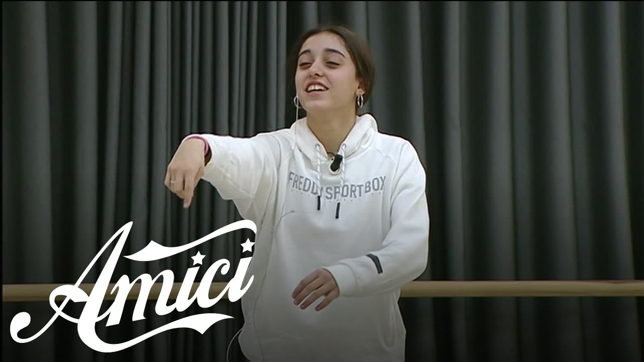 Amici 20 - Il talento di Giulia in versione cantante