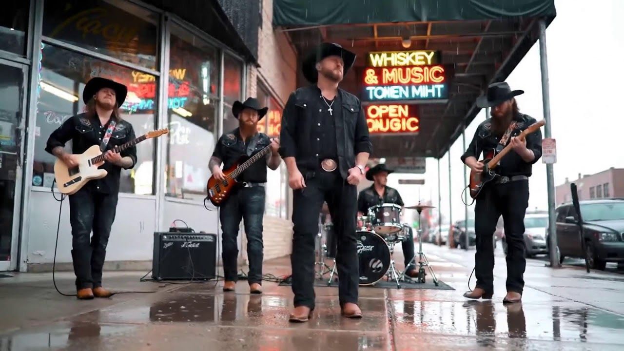 Country Rock Vibes – Southern Nights & Dust Roads Inspired by Chris Stapleton
