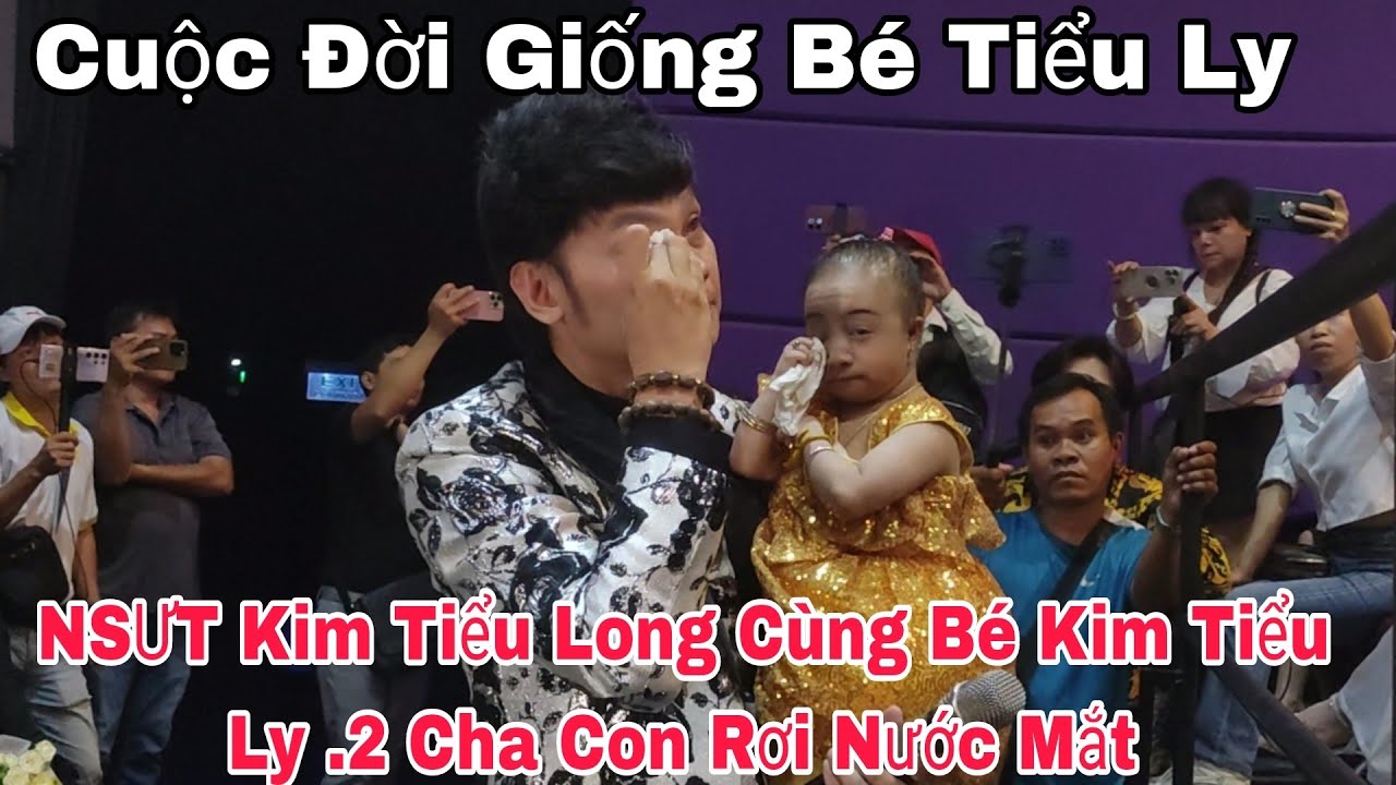 NSƯT Kim Tiểu Long.B&eacute; Tiểu Ly.2Cha Con Rơi Nước Mắt L&agrave;m Kh&aacute;n Giả Kh&oacute;c Theo.