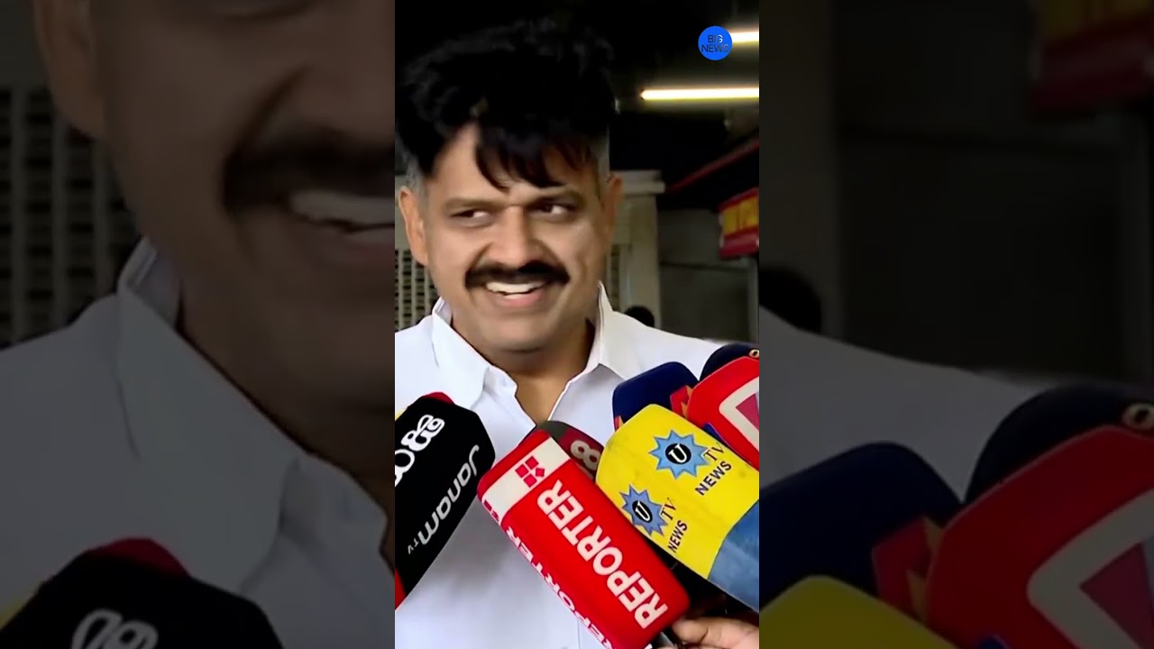 ധർമ്മടത്ത് മത്സരിക്കാൻ പറഞ്ഞാൽ മത്സരിക്കും മത്സരിക്കേണ്ടെന്ന് പറഞ്ഞാൽ മത്സരിക്കില്ല,  സന്ദീപ് വാര്യർ