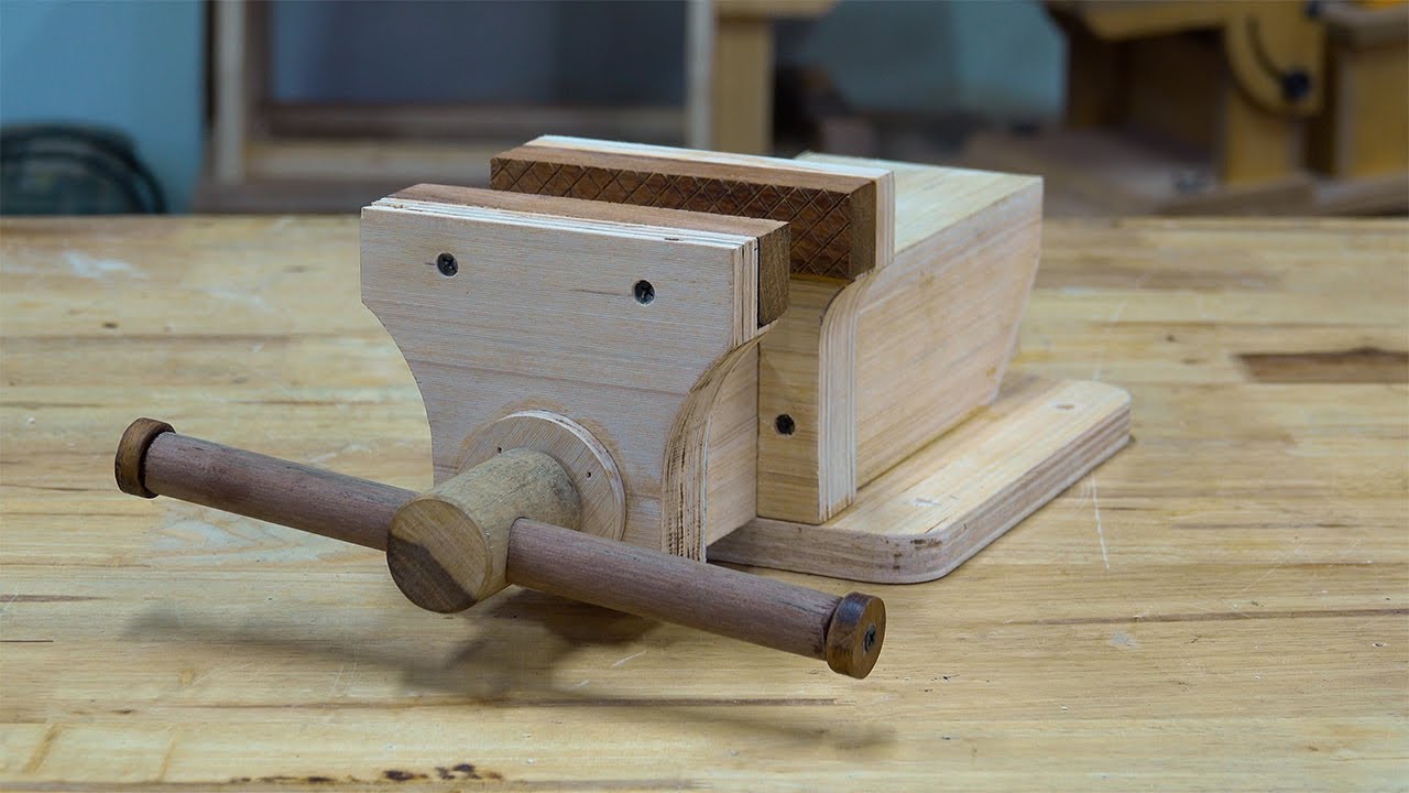 Create Your OWN Wooden Vise From Scratch!