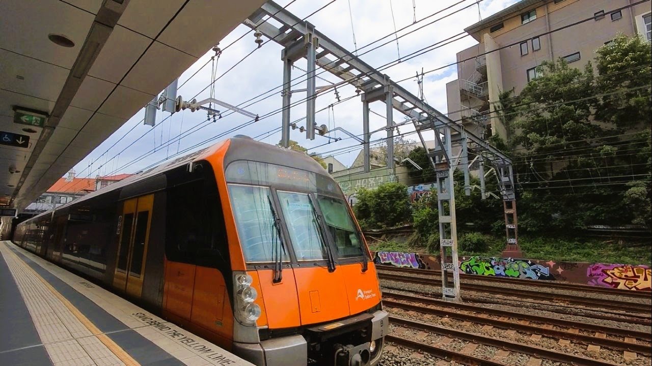 Sydney Train Ride - Newtown to Central and Grand Concourse Walkthrough