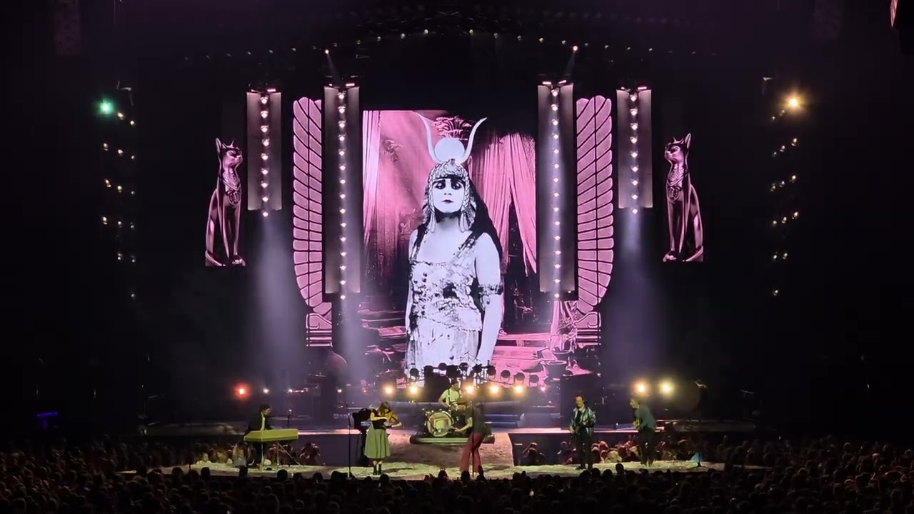 The Lumineers - Cleopatra w/ acapella intro+outro (Köln 15.05.2025, Lanxess Arena)