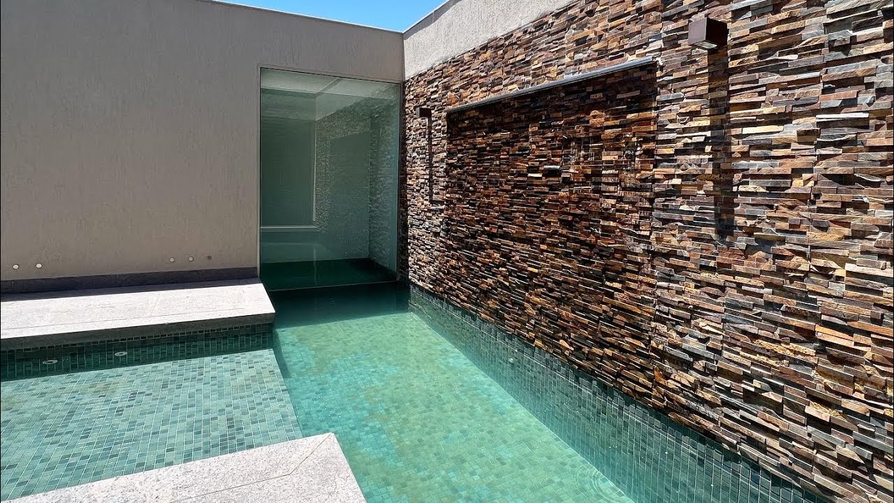 VENDIDA! Belíssima casa à venda com acabamento impecável em Alphaville Lagoa dos Ingleses ⛵️