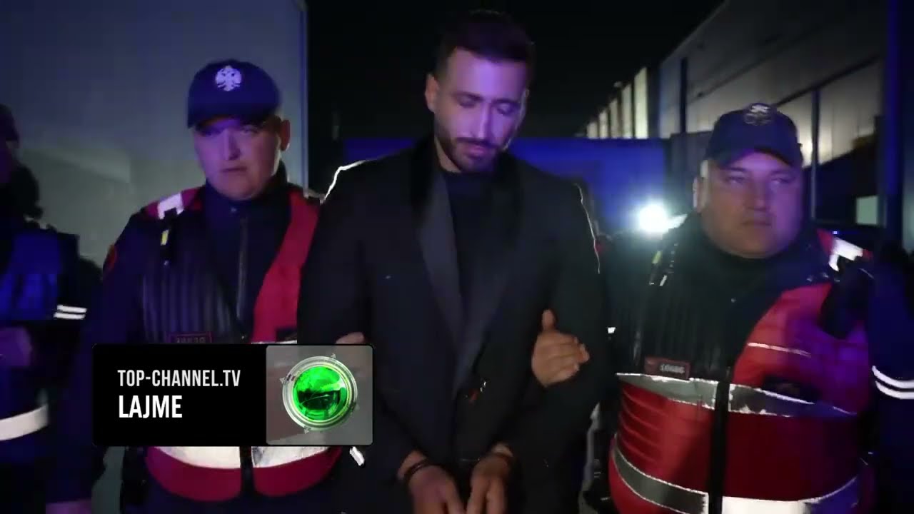 Top Channel/ Me pranga në duar, momenti i shoqërimit te Jozit nga policia pasi goditi Gjestin
