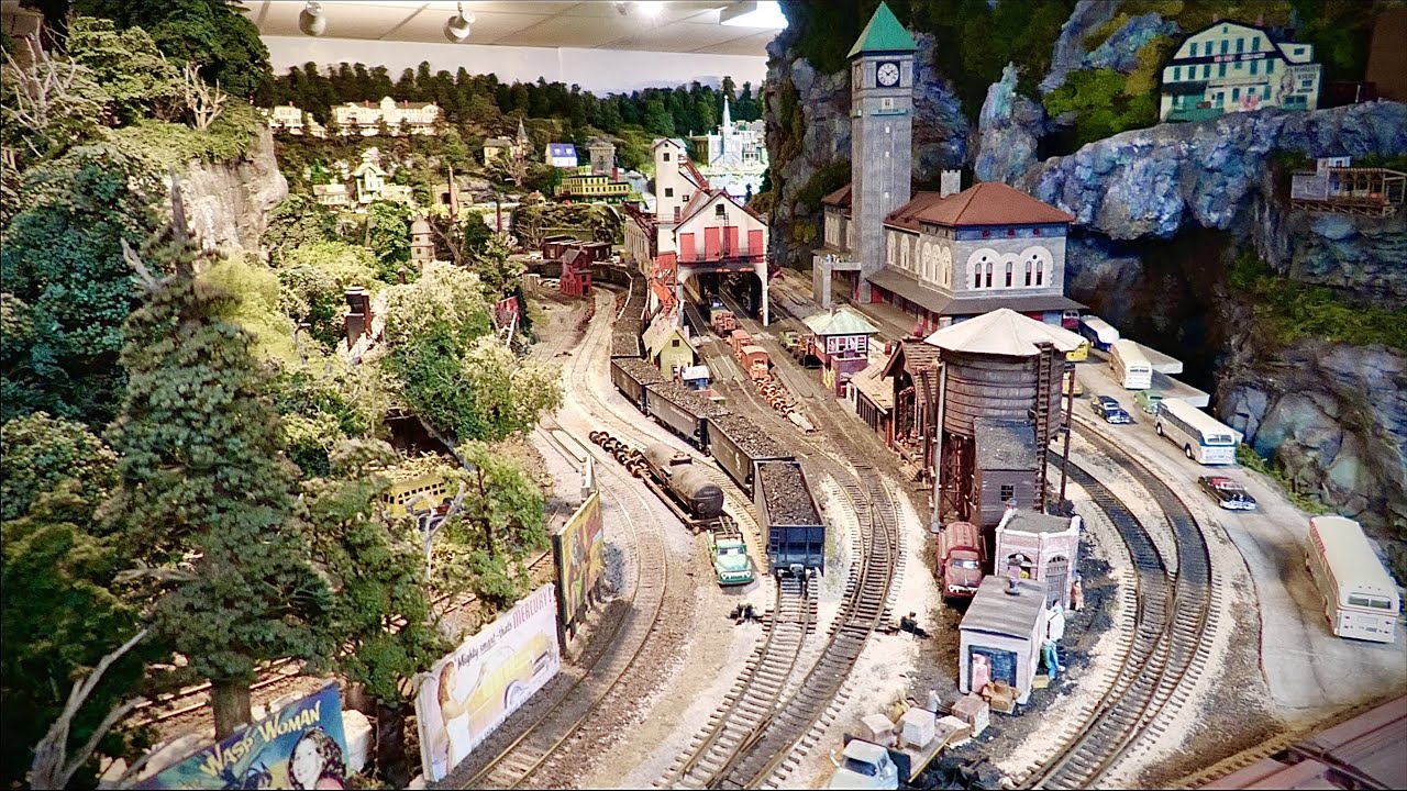 Al Pugliese's Beautiful Private HO Scale Model Railroad Layout - The Pugsburg  Railroad
