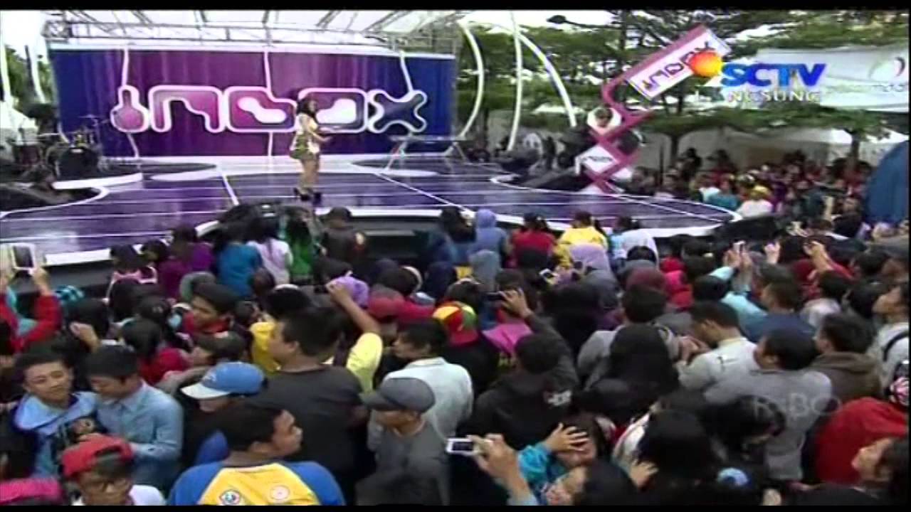 SITI BADRIAH [Berondong Tua] Live At Inbox (30-01-2014) Courtesy SCTV
