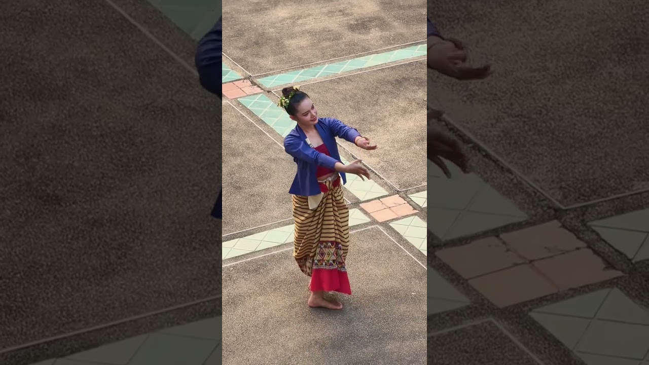 ฟ้อนเปิดงาน #มีดหน้อยล้านนาสล่าศิลป์  🎉🎉 สวยงามประทับใจ  #Lanna Hearted Knives  