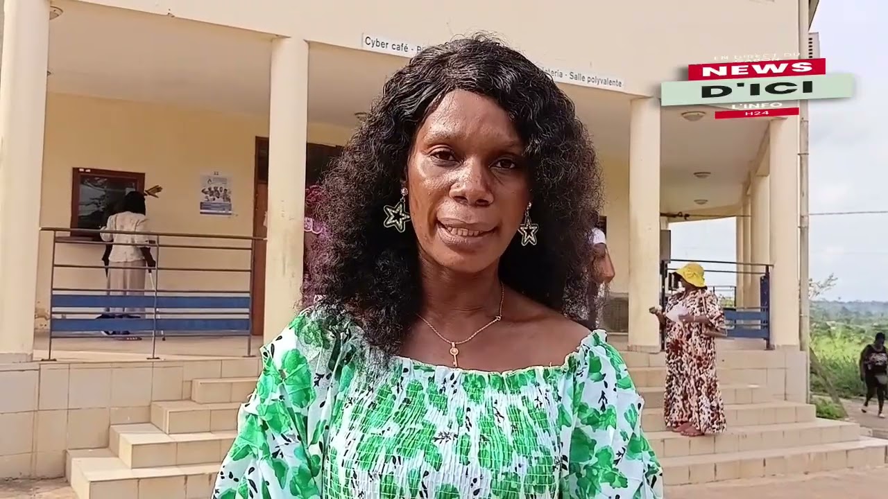 HONNEURS DES FEMMES COMMERCANTES DE NTOUM A MME LE MAIRE
