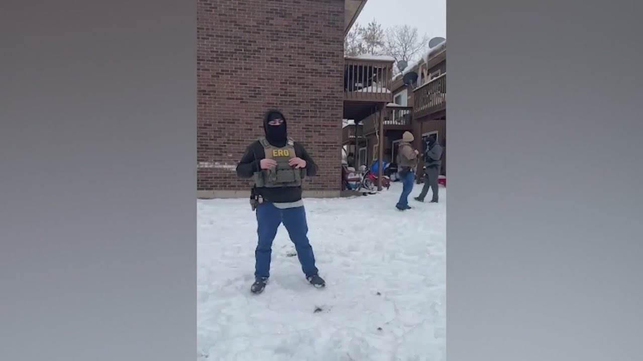 Federal agent activity in Elgin results in crash, clashes with community