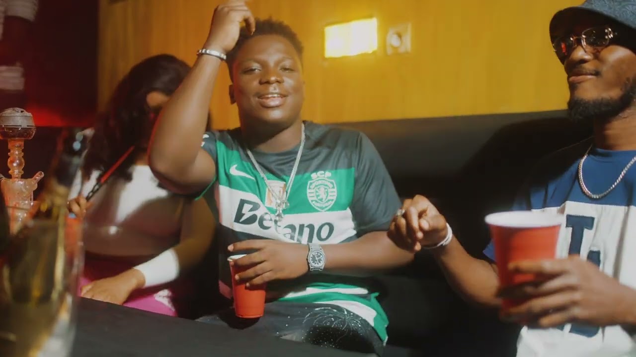 KIKIMOTELEBA & DJ NEPTUNE - TU ES F&Acirc;CHE ? (Clip Officiel)