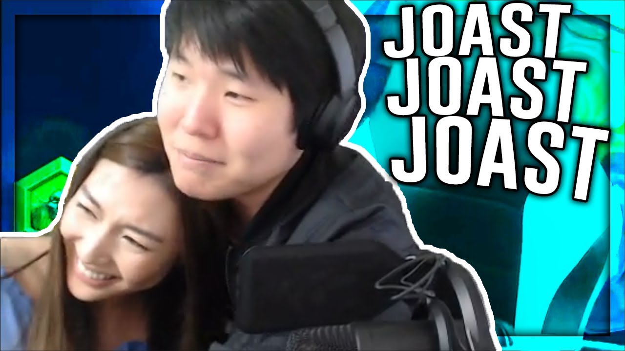 Toast & Janet Nalgada | Feeding Food Stream | EZ Clap | Joast #5