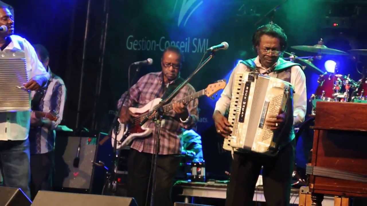 Buckwheat Zydeco sings Jimi Hendrix's 'Hey Joe' Zydeco Style
