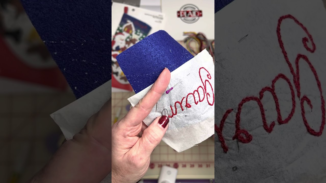 ᗷᑌᑕIᒪᒪᗩ Tutorial ~ Personalizing Your ᗷᑌᑕIᒪᒪᗩ Felt Stocking ~ Using the Split Stitch.