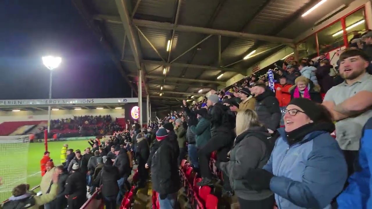 Harratt Scores to Make it Walsall FC 1 Vs Oldham Athletic 2 in the Sky Bet League 2 29/12/2025