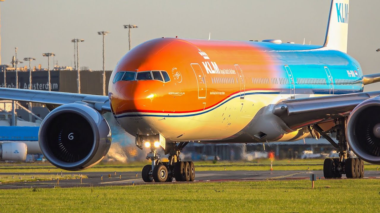 KLM Orange Pride 777 takeoff at Amsterdam Airport (RWY 18L), Cathay Pacific 747 & More Planespotting